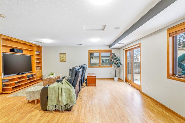 1537 148th Avenue NW, Andover, MN 55304