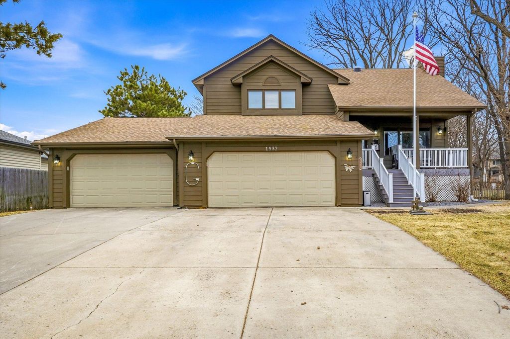 1537 148th Avenue NW, Andover, MN 55304