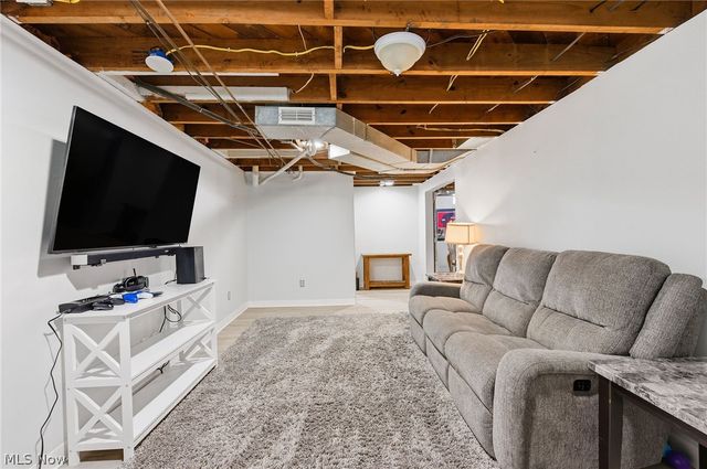 2024 Broad Boulevard, Cuyahoga Falls, OH 44223