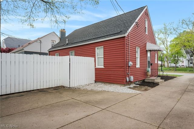 2024 Broad Boulevard, Cuyahoga Falls, OH 44223