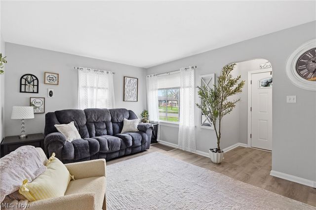 2024 Broad Boulevard, Cuyahoga Falls, OH 44223