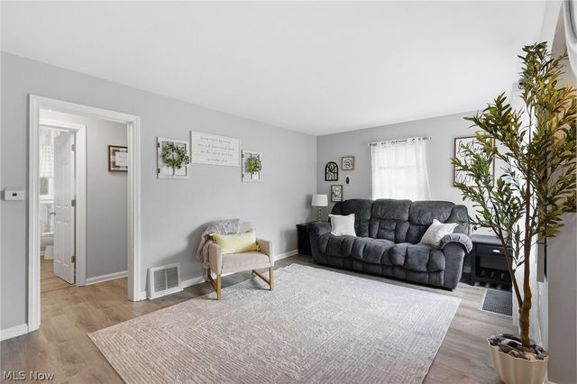 2024 Broad Boulevard, Cuyahoga Falls, OH 44223