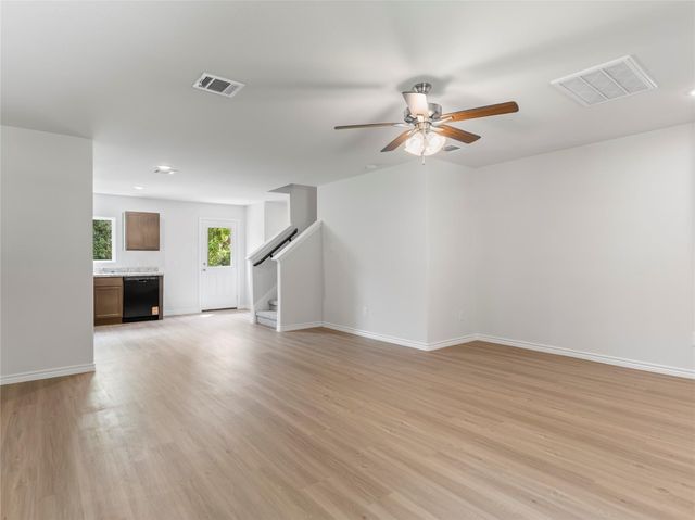 304 N Orange Street, Sweeny, TX 77480