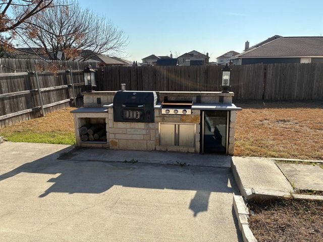 12708 La Paz LN, Del Valle, TX 78617