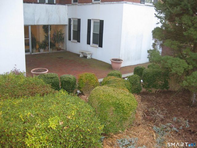 7 4th Street APT 3D, Stamford, CT 06905