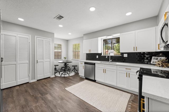 7280 Click Drive, Beaumont, TX 77708