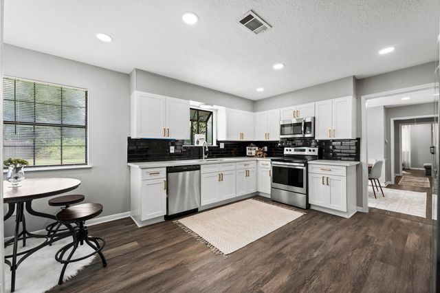 7280 Click Drive, Beaumont, TX 77708