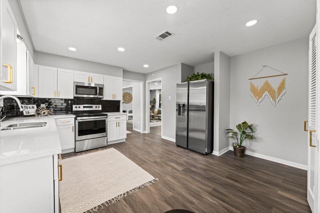 7280 Click Drive, Beaumont, TX 77708