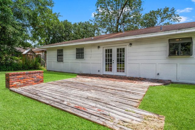 7280 Click Drive, Beaumont, TX 77708