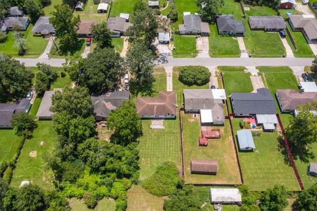 7280 Click Drive, Beaumont, TX 77708