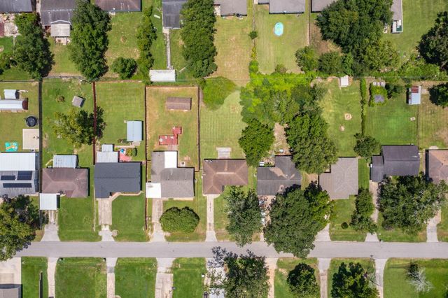 7280 Click Drive, Beaumont, TX 77708