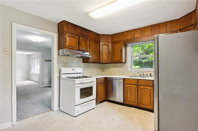 1682 Bridgeport Drive NE, Atlanta, GA 30329