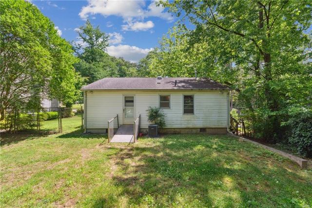 1682 Bridgeport Drive NE, Atlanta, GA 30329