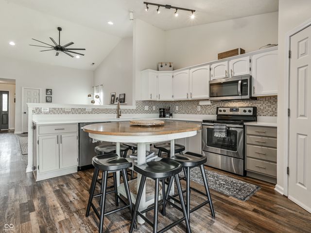 624 Daniel Court, Westfield, IN 46074