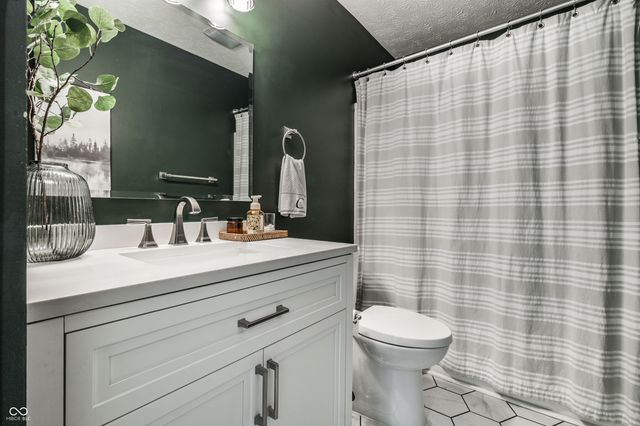 624 Daniel Court, Westfield, IN 46074
