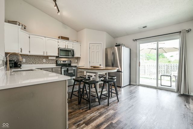624 Daniel Court, Westfield, IN 46074