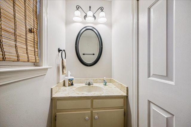 1859 ELMHURST DR, Germantown, TN 38138