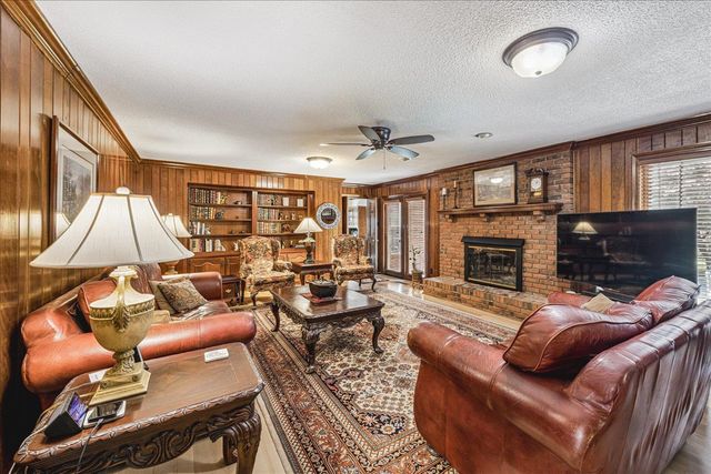 1859 ELMHURST DR, Germantown, TN 38138