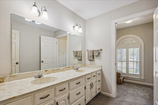 1859 ELMHURST DR, Germantown, TN 38138