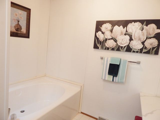 709 Hillcrest Lane, Crystal Lake, IL 60014