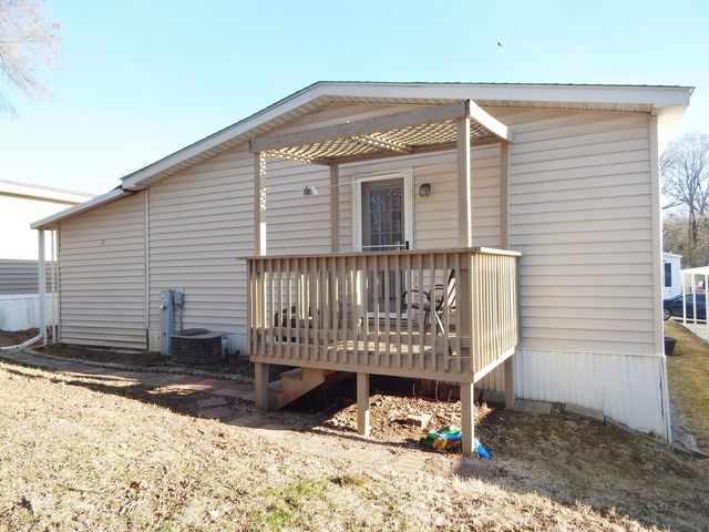 709 Hillcrest Lane, Crystal Lake, IL 60014