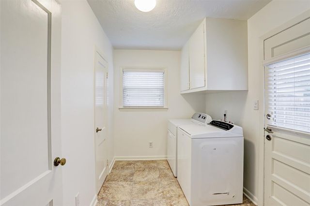 3514 Plumb Street, West University Place, TX 77005