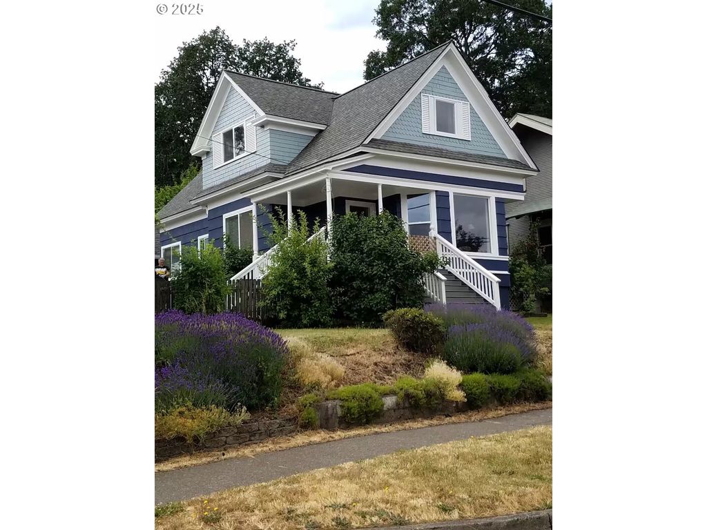 801 Cascade Ave, Hood River, OR 97031