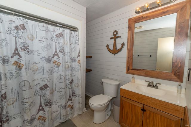 53788 CR 1 Road, Elkhart, IN 46514