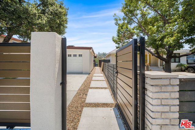 238 Thorne Street A, Los Angeles, CA 90042
