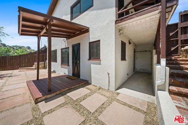 238 Thorne Street A, Los Angeles, CA 90042