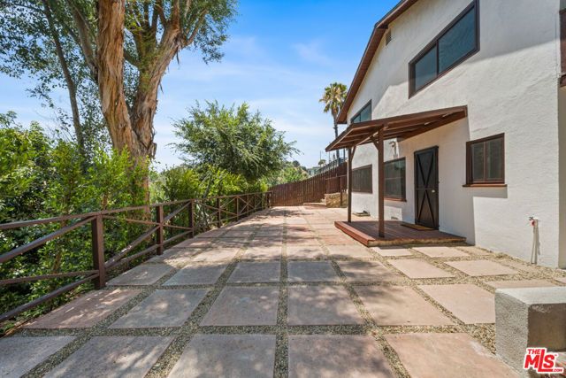 238 Thorne Street A, Los Angeles, CA 90042
