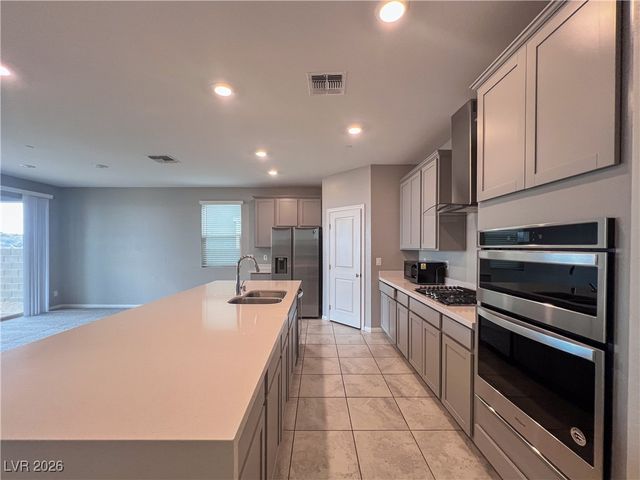 384 Purple Sandpiper Street, Las Vegas, NV 89138