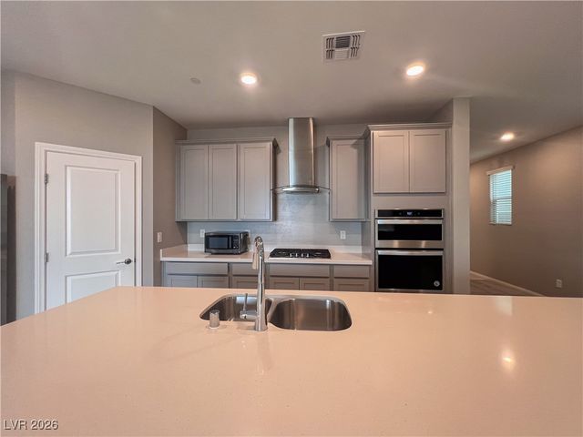 384 Purple Sandpiper Street, Las Vegas, NV 89138