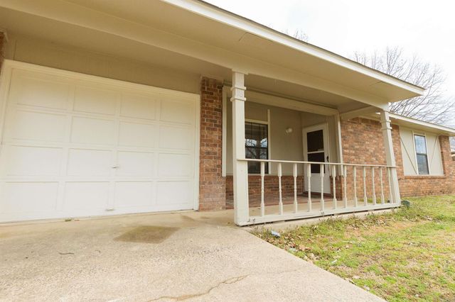 18 Georgeann Circle, Jacksonville, AR 72076
