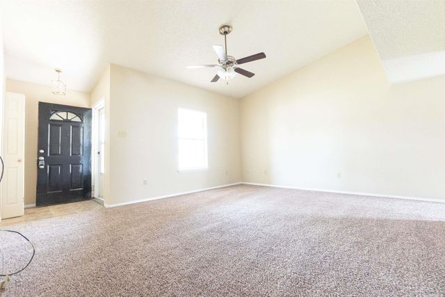 18 Georgeann Circle, Jacksonville, AR 72076