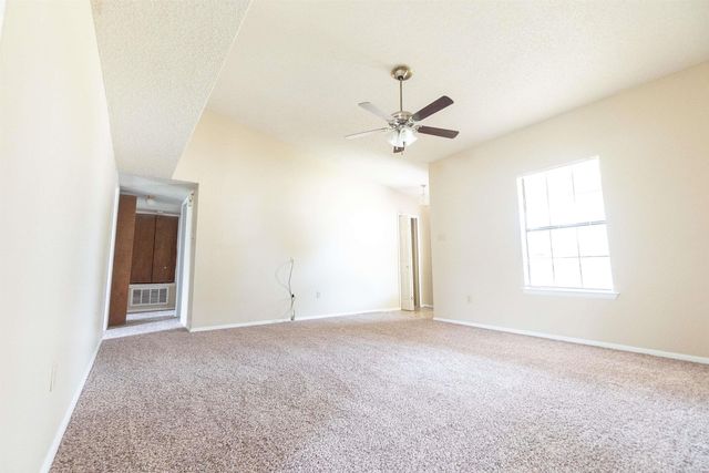 18 Georgeann Circle, Jacksonville, AR 72076