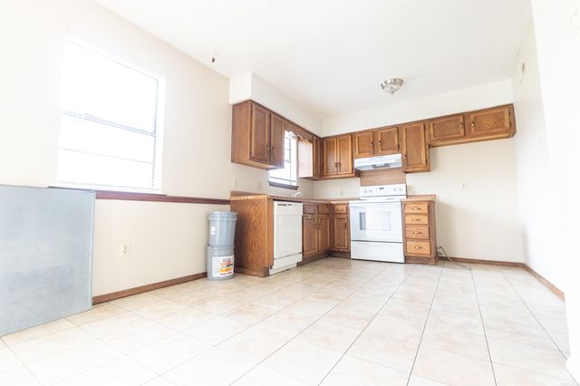 18 Georgeann Circle, Jacksonville, AR 72076