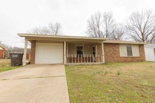 18 Georgeann Circle, Jacksonville, AR 72076