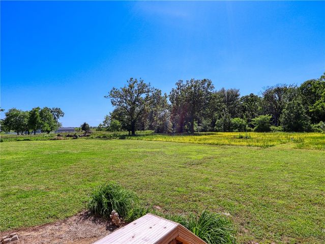 19995 Star Road, Siloam Springs, AR 72761
