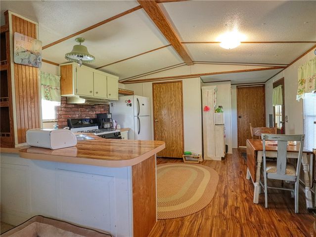 19995 Star Road, Siloam Springs, AR 72761