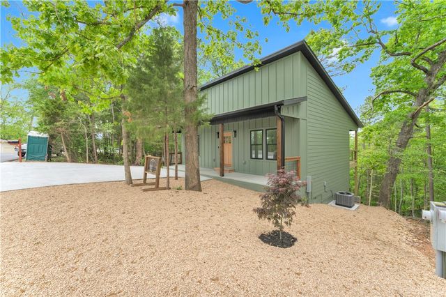 15985 Hickory Drive, Rogers, AR 72756