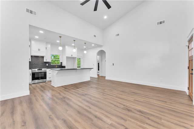 15985 Hickory Drive, Rogers, AR 72756
