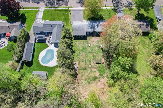 39 Grove Road, North Haven, CT 06473
