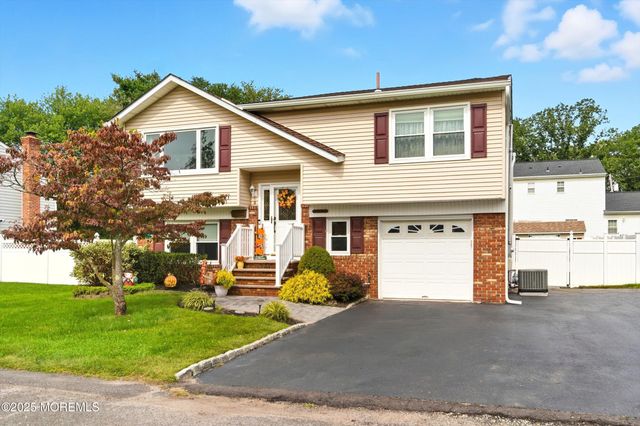 9 Borick Avenue, Hazlet, NJ 07730