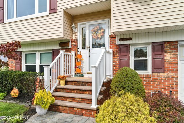 9 Borick Avenue, Hazlet, NJ 07730