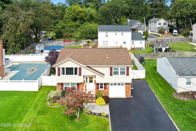 9 Borick Avenue, Hazlet, NJ 07730