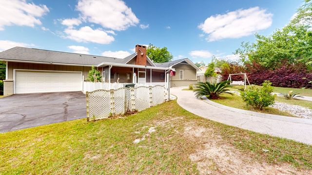 2107 Granada Drive, Dothan, AL 36303