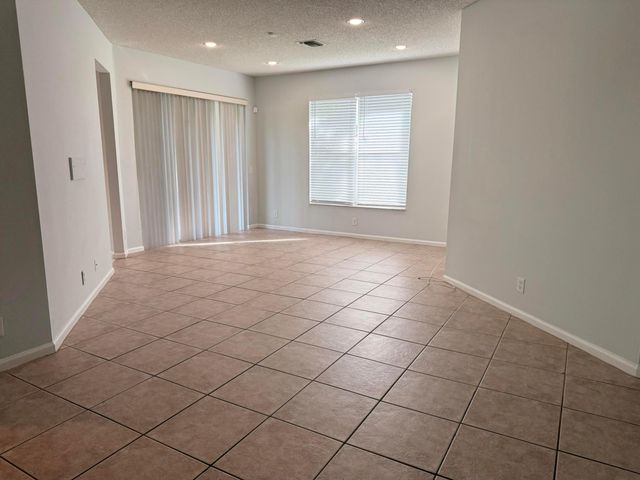 12077 Sunset Point Circle, Wellington, FL 33414