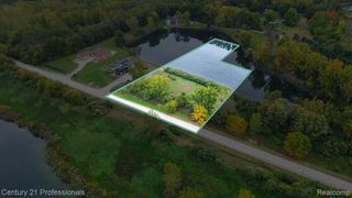 2202 Inwood Road, Washington, MI 48095