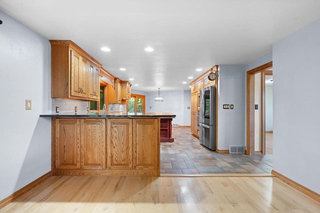 3046 BAY VIEW DRIVE, Green Bay, WI 54311